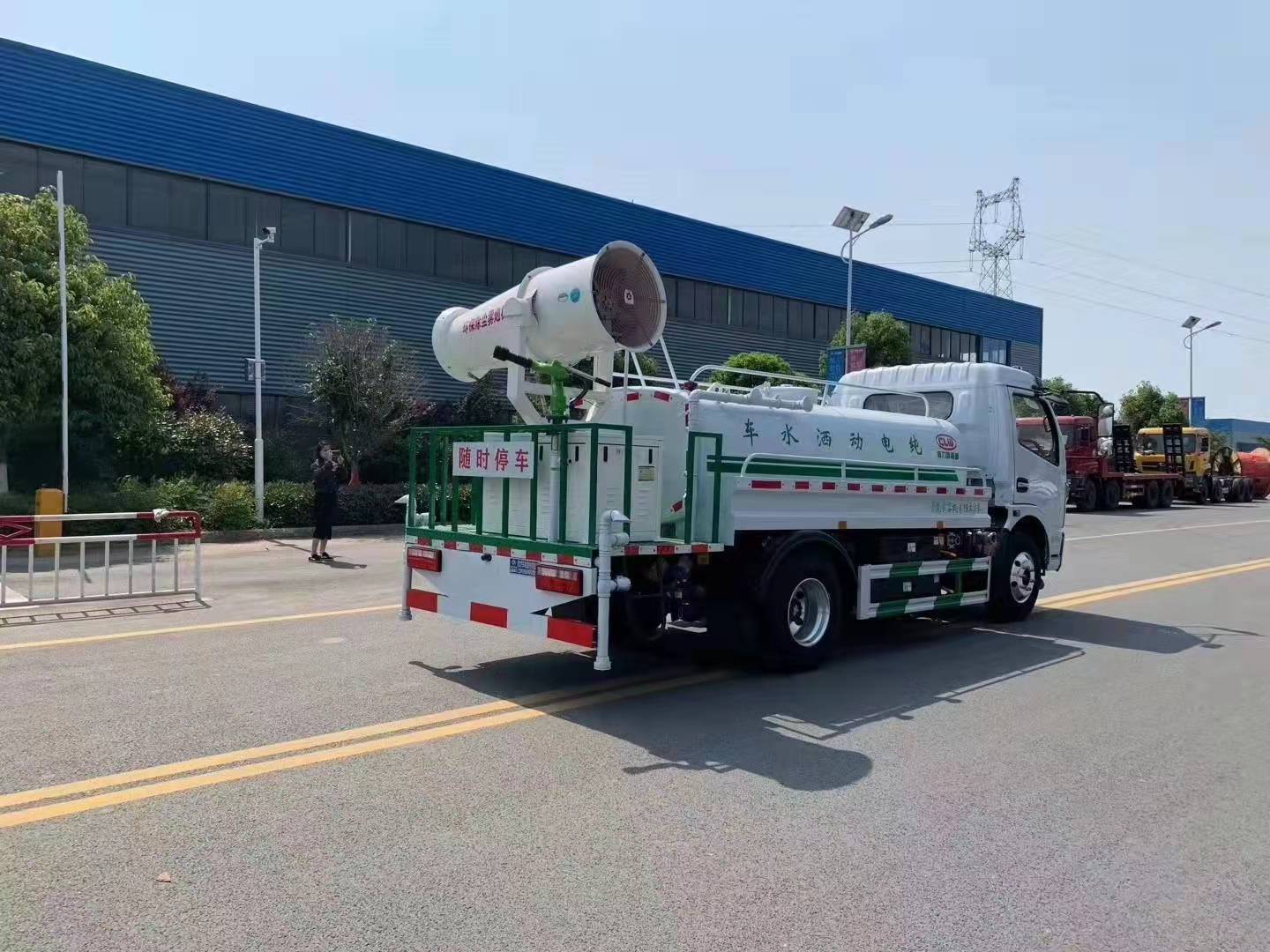 東風凱普特5方純電動灑水車