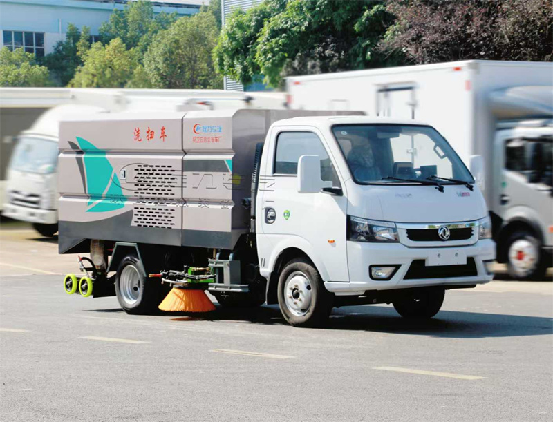 東風(fēng)途逸藍(lán)牌洗掃車(chē)